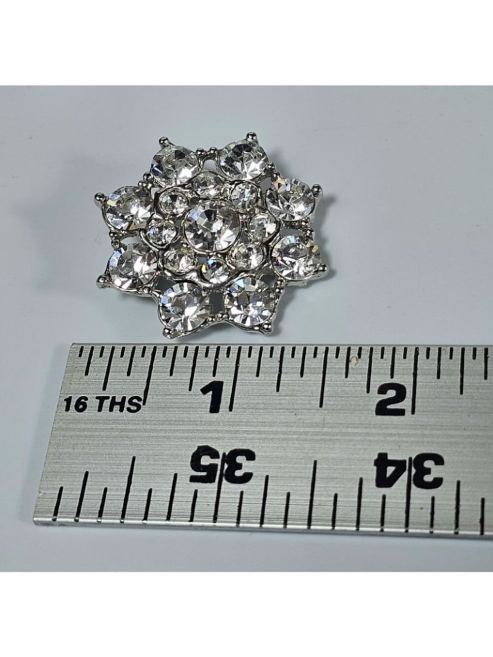 Blue Rhinestone Snowflake Brooch Sparkling Silver Tone Crystal Jewelry VTG - Picture 3 of 3
